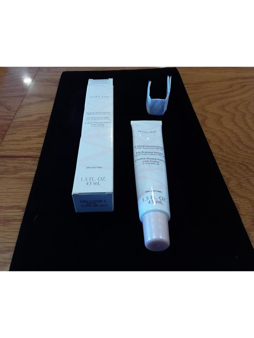 Vintage Mary Kay IVORY 2 Item #007481 Tinted Moisturizer